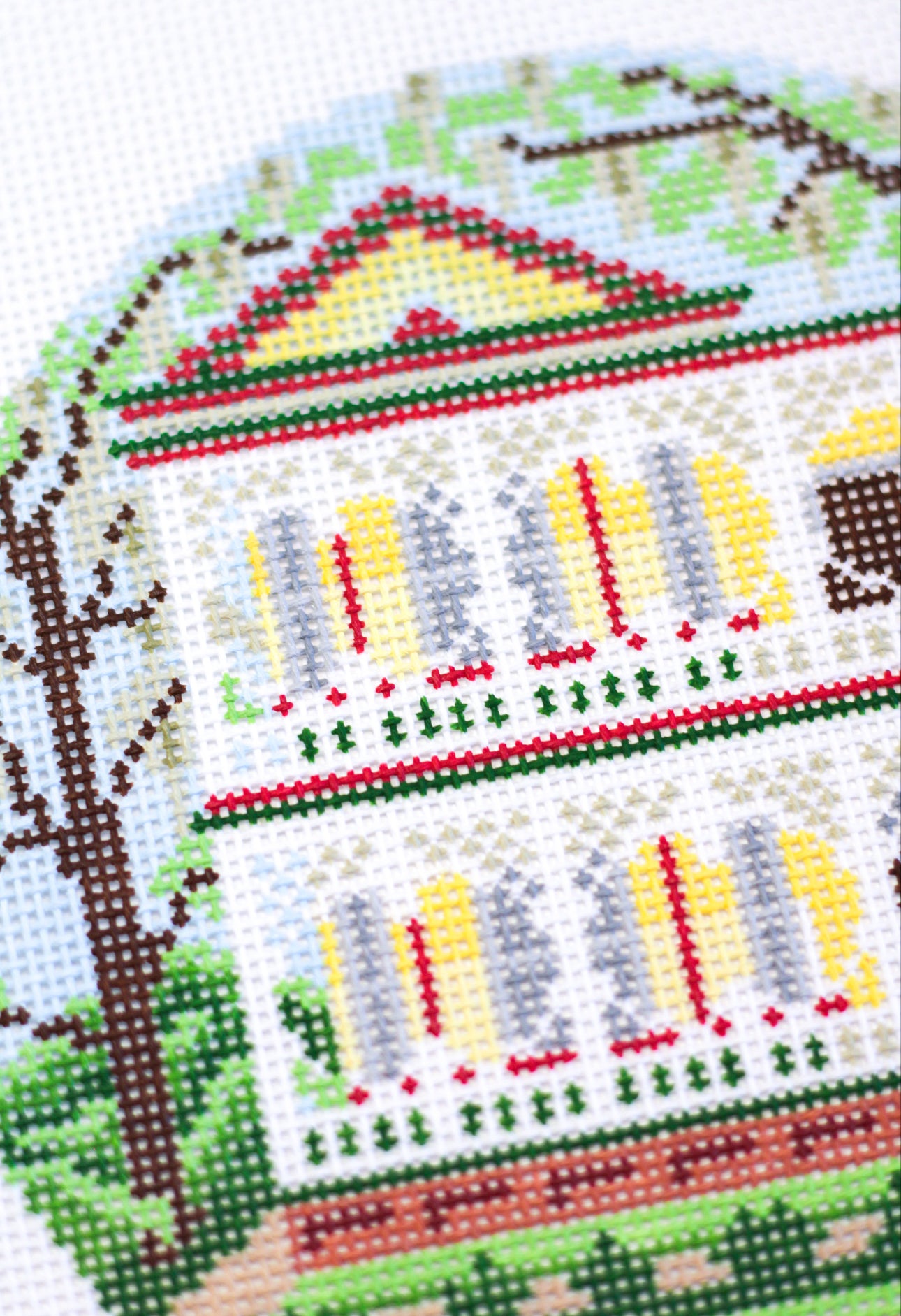 Savannah Gingerbread House 5” round Needlepoint Canvas