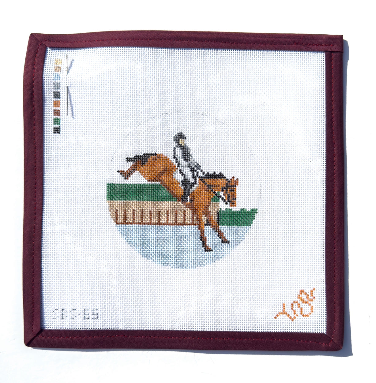 Cross Country 4" Round Needlepoint Canvas