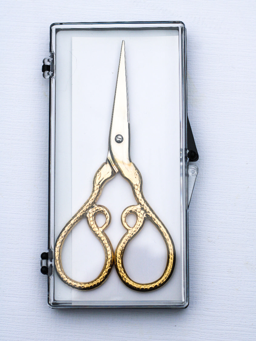 Serpent Embroidery Scissors with Magnetic Scissor Case