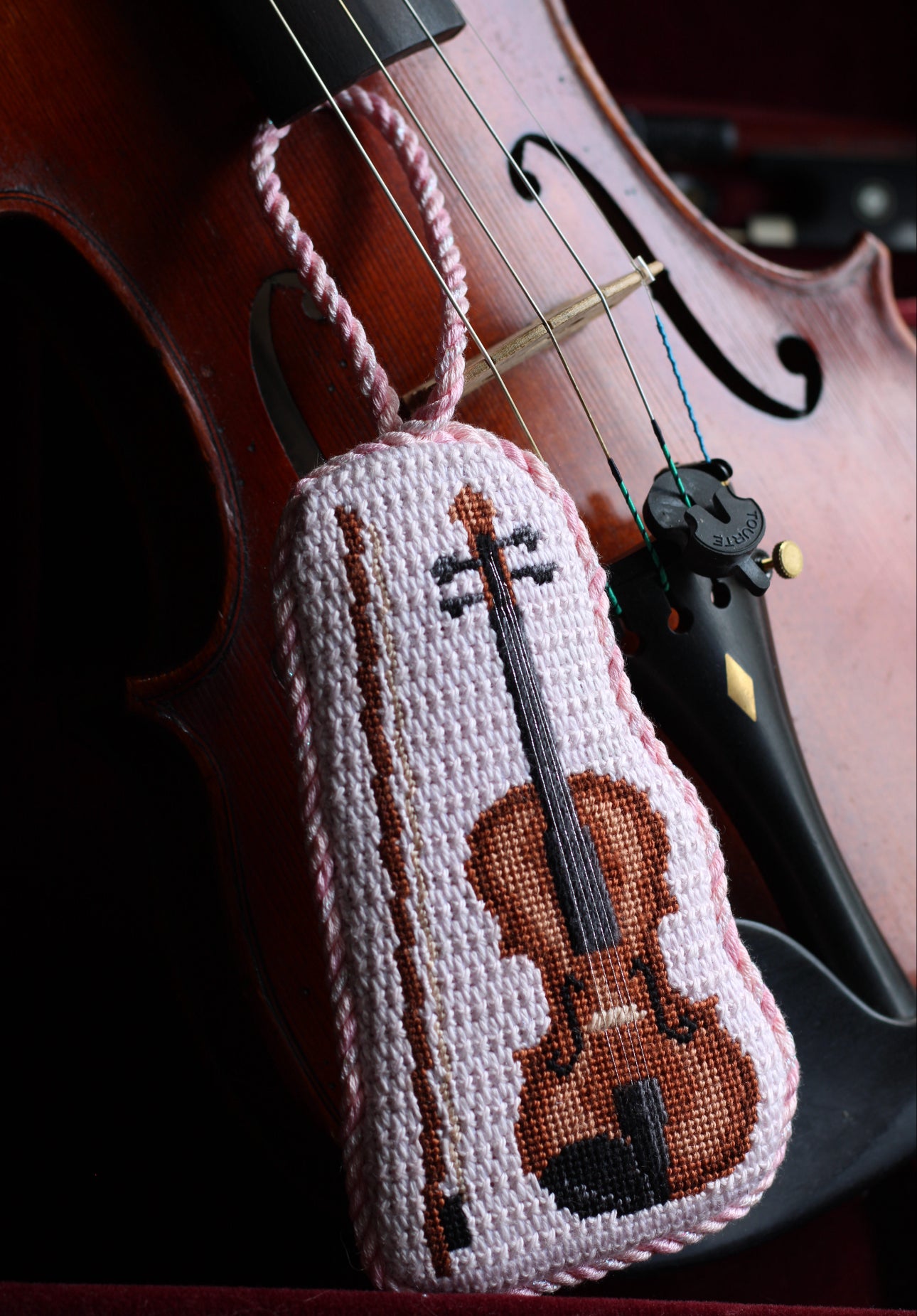 Violin/Viola Needlepoint Canvas